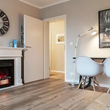 Apartamento Kiel, Renovierte Innenstadtwohnung, 24h Check-in, 2 Kostenlose Fahrraeder Kiel