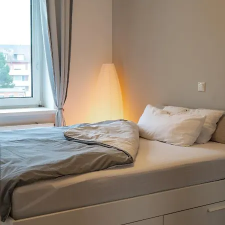 Kiel, Renovierte Innenstadtwohnung, 24h Check-in, 2 Kostenlose Fahrraeder * Kiel