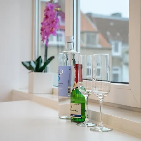 Apartment Kiel, Renovierte Innenstadtwohnung, 24h Check-in, 2 Kostenlose Fahrraeder *