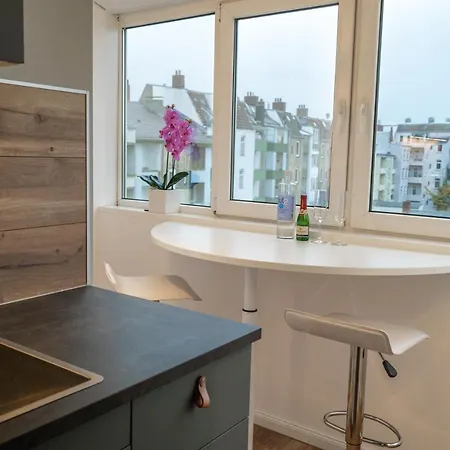 Kiel, Renovierte Innenstadtwohnung, 24h Check-in, 2 Kostenlose Fahrraeder *