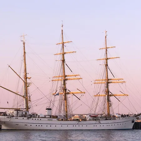 Kiel, Renovierte Innenstadtwohnung, 24h Check-in, 2 Kostenlose Fahrraeder * Kiel